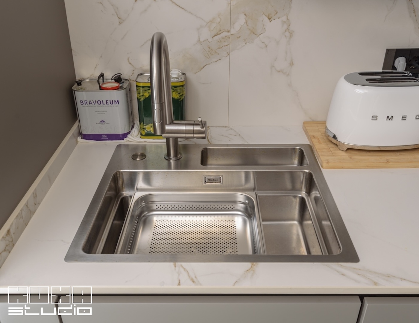 Chiuveta de inox cu accesorii