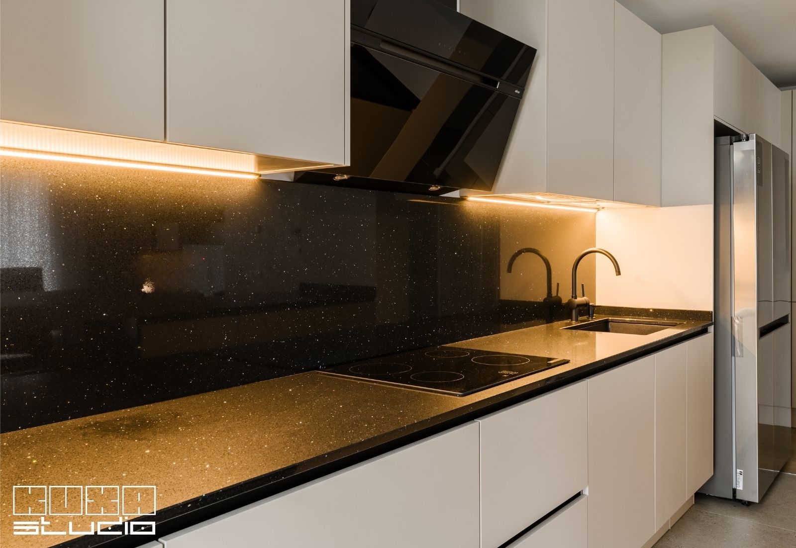 blaturi de bucătărie silestone negru stellar