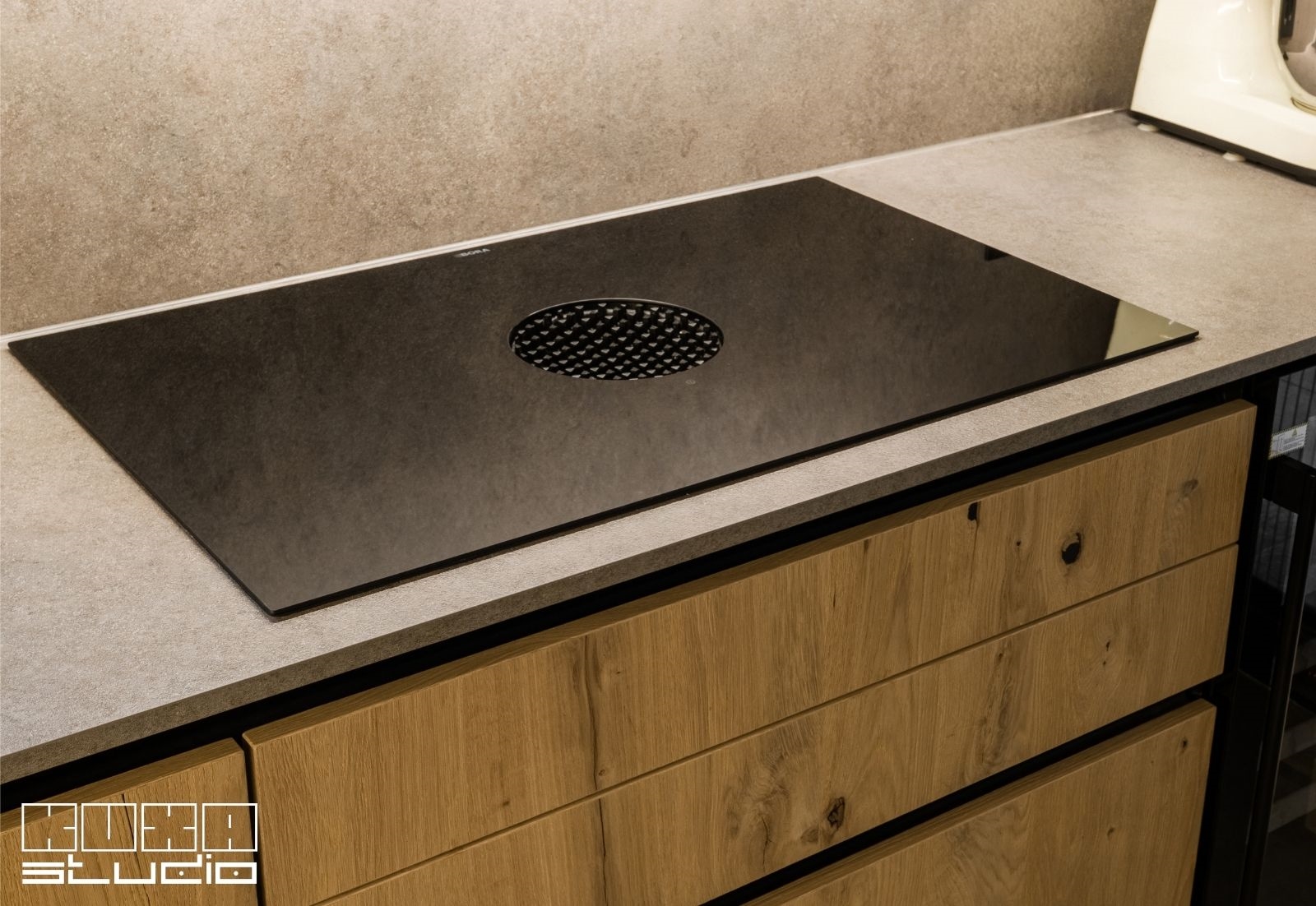 plita bora cu hota integrata