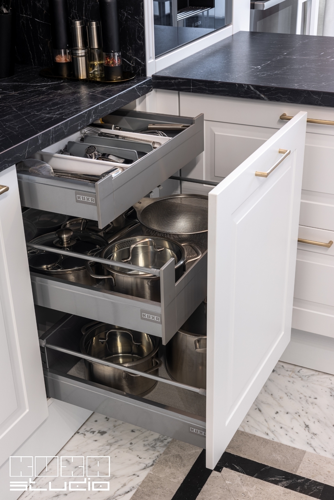 depozitare tip sertar in sertar