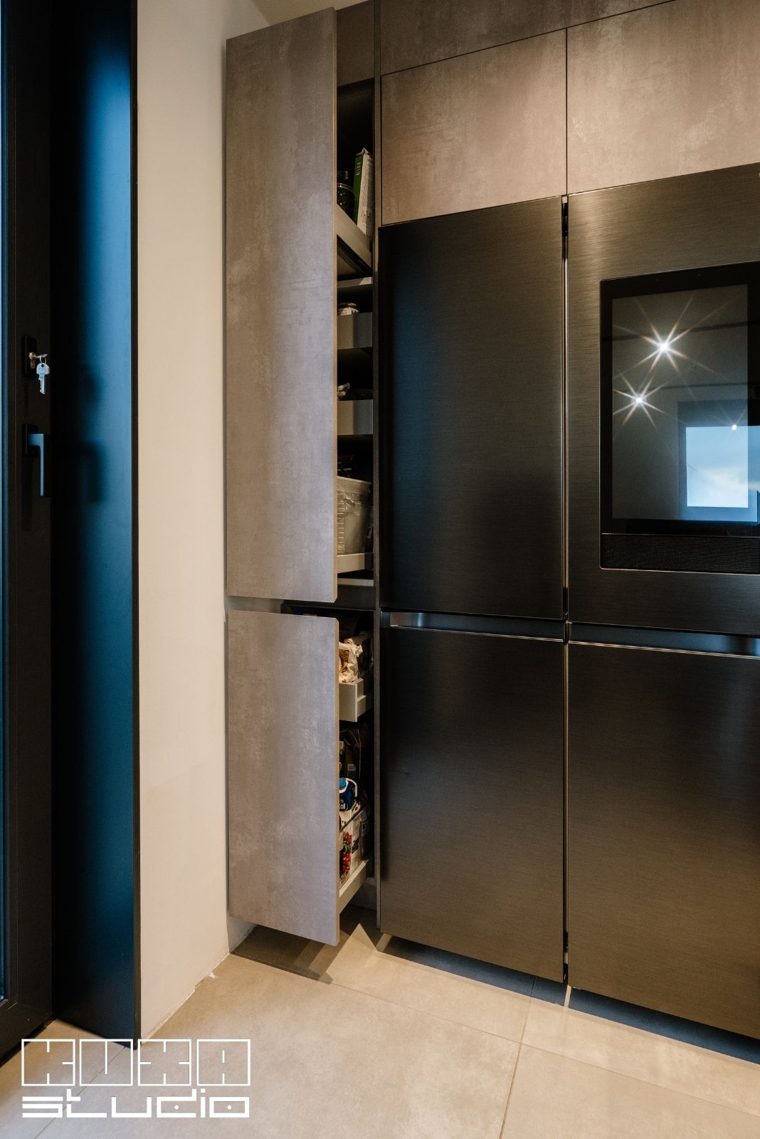 coloana înaltă de depozitare